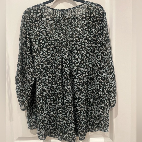 Torrid Black Floral Sheer Blouse – Size 2 - Picture 6 of 6